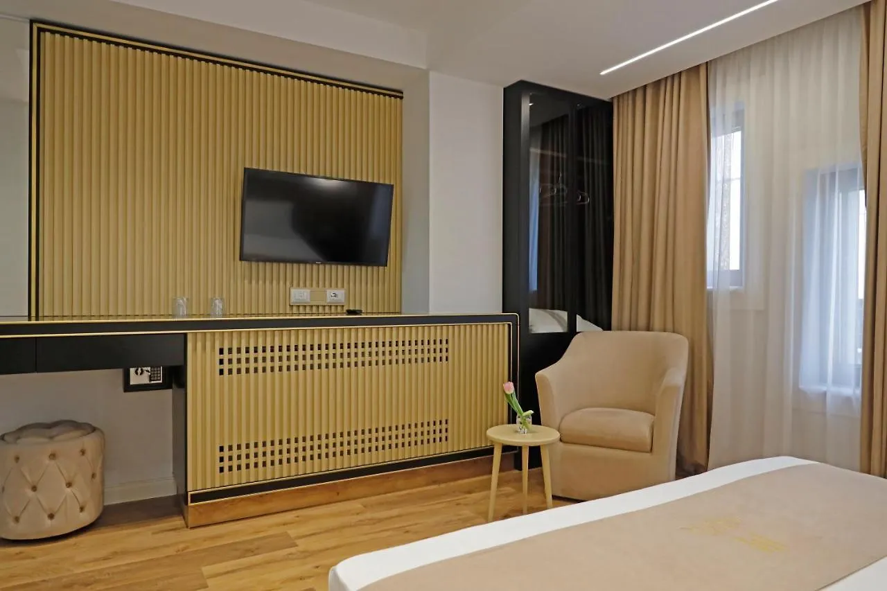 Mark Hotel Tirana Bërxull